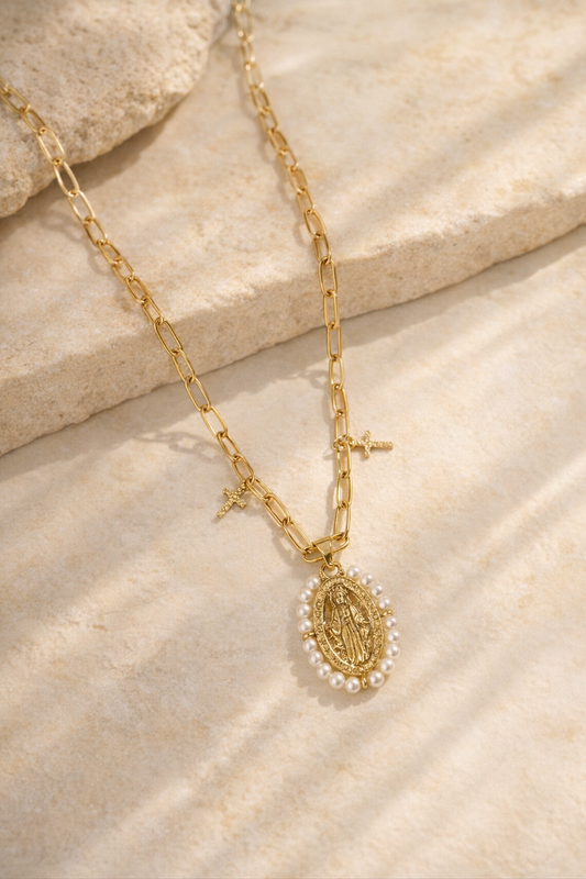 Ave María Necklace